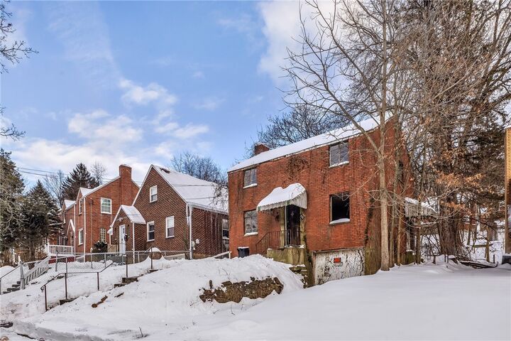 Property Photo:  2132 Laketon Rd  PA 15221 