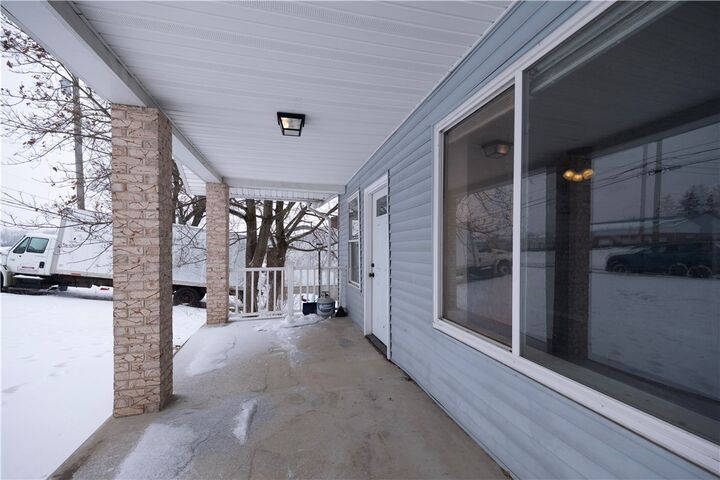 Property Photo:  1026 Roosevelt Way  PA 15670 