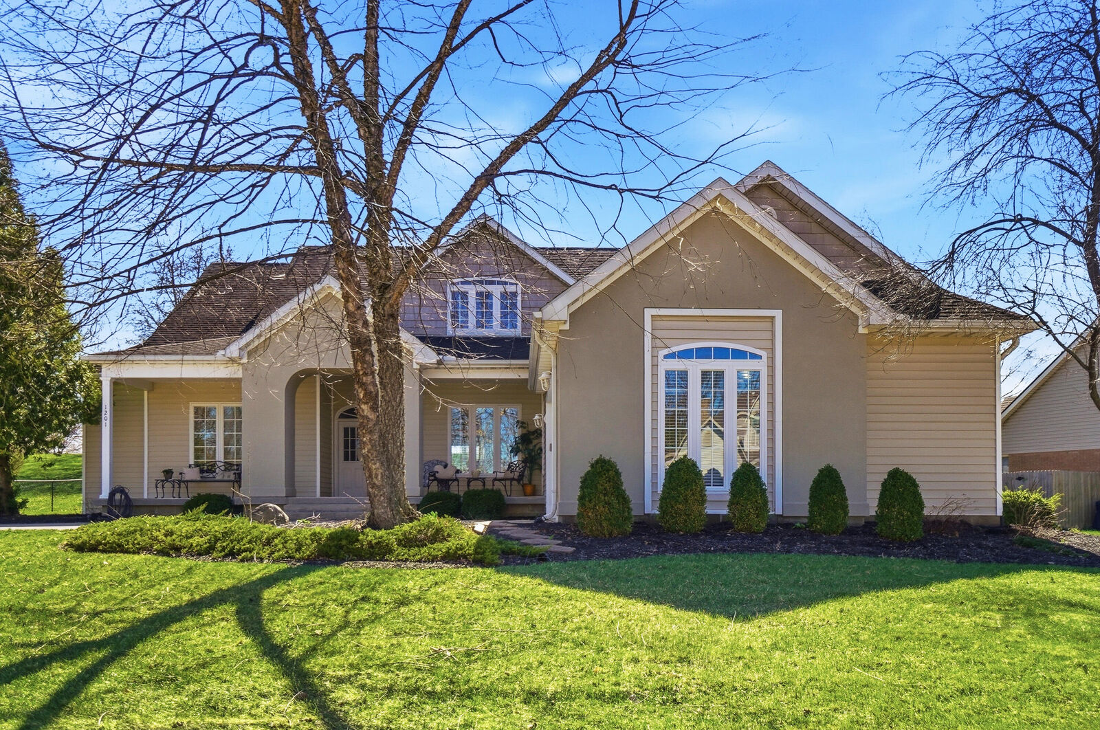 Property Photo: 1201 Kingsgate Road OH 45503