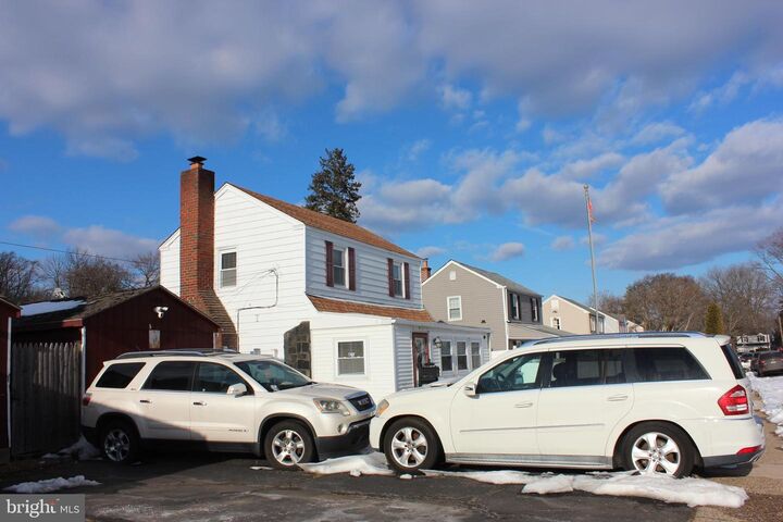 Property Photo:  739 Westwood Lane  PA 19018 