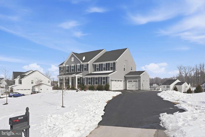 Property Photo: 6530 Bob White Drive VA 20187