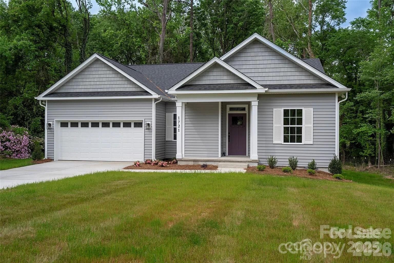 Property Photo:  1721 Balfour Lane  NC 28216 