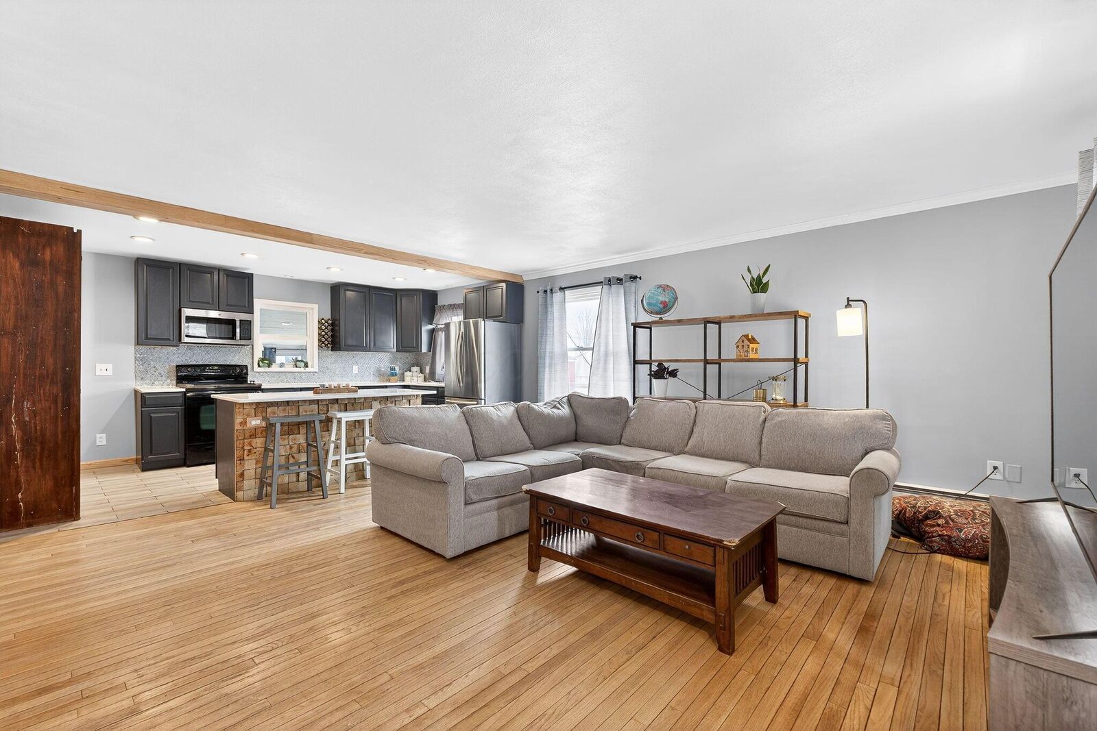 Property Photo:  501 Park Avenue  OH 43342 