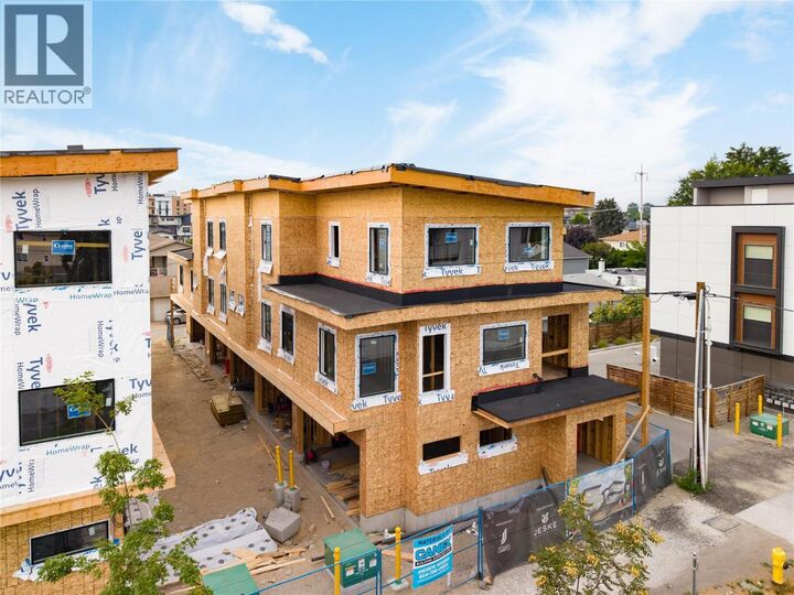 Property Photo: 743 Morrison Avenue 4 BC V1Y 5E5