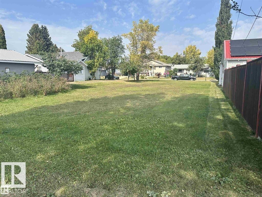 Property Photo:  4511 54 Avenue  AB T9A 0Y9 