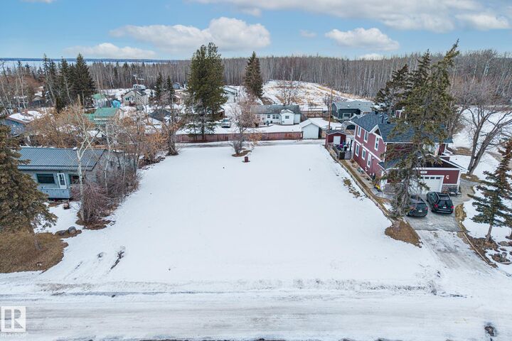 Property Photo:  4707 43 Street  AB T0E 0A0 