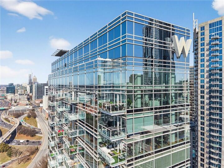 Property Photo:  45 Ivan Allen Junior Boulevard NW 2705  GA 30308 