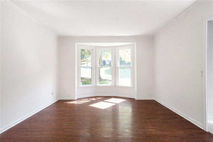 Property Photo:  1895 Oak Tree Hollow  GA 30005 