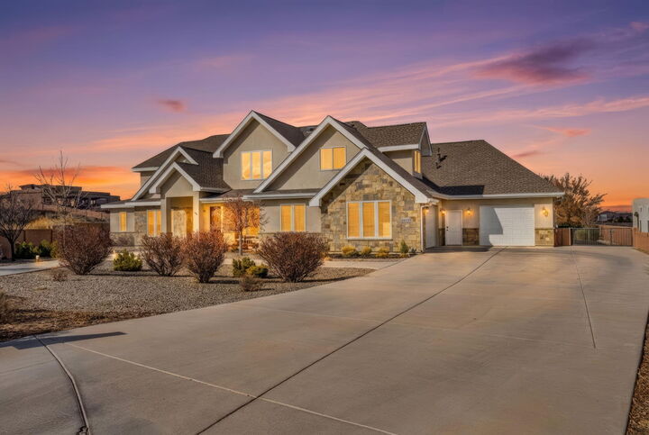 Property Photo:  1613 23rd Avenue SE  NM 87124 