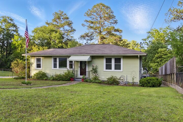 Property Photo:  2608 5th Avenue  AL 36867 