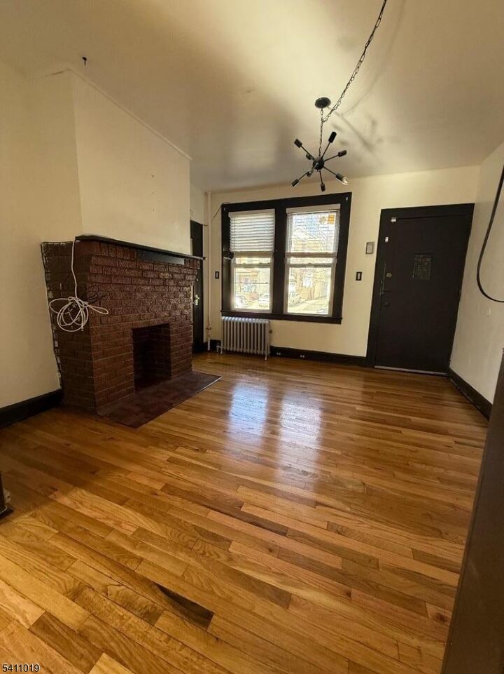 Property Photo:  488 Stuyvesant Ave 1  NJ 07111 
