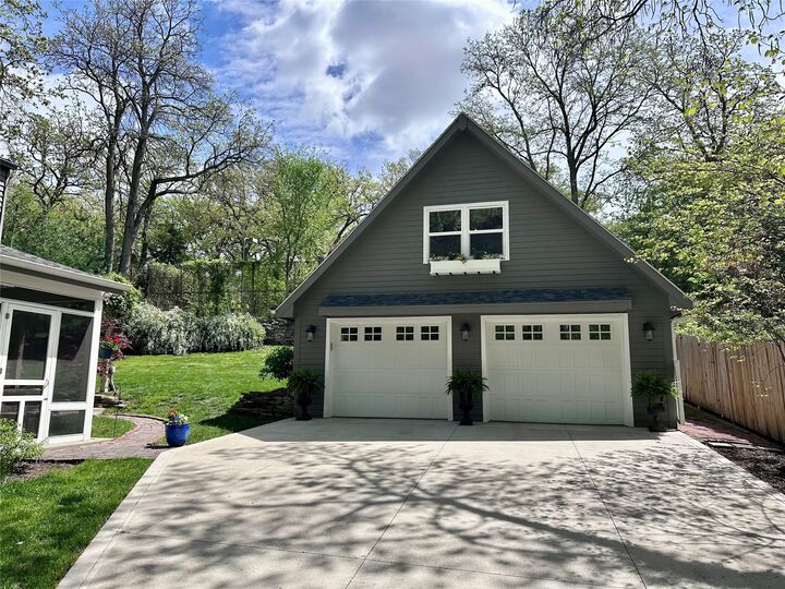 Property Photo:  115 Tonawanda Drive  IA 50312 