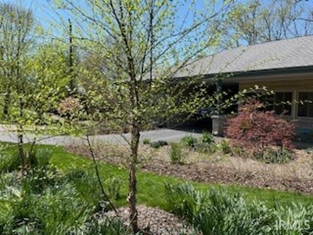 Property Photo:  2401 N Dunn Street  IN 47408 