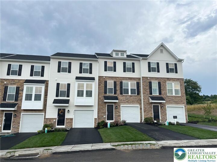 Property Photo:  7620 Clayton Avenue  PA 18036 