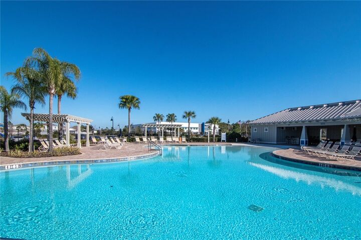 Property Photo:  16005 Tuscany Hillside Road  FL 33556 