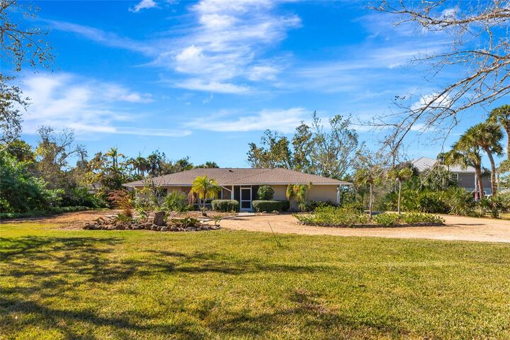 Property Photo: 950 Oxford Drive FL 34223