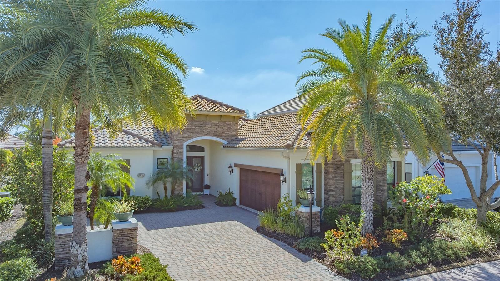 Property Photo: 7538 Windy Hill Cove FL 34202