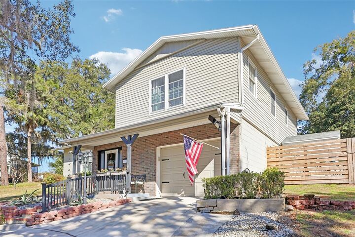 Property Photo:  1023 S Morningside Drive  FL 32726 