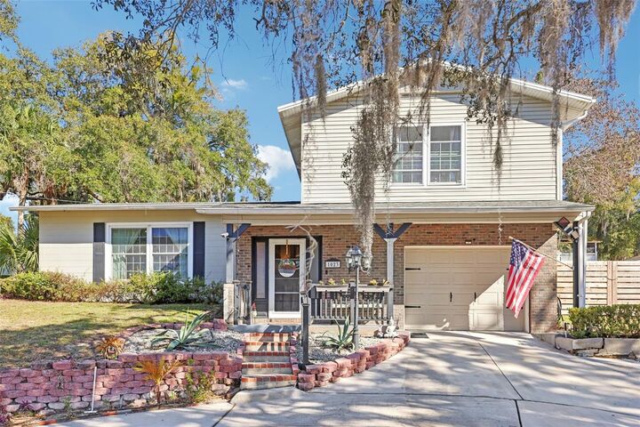 Property Photo:  1023 S Morningside Drive  FL 32726 