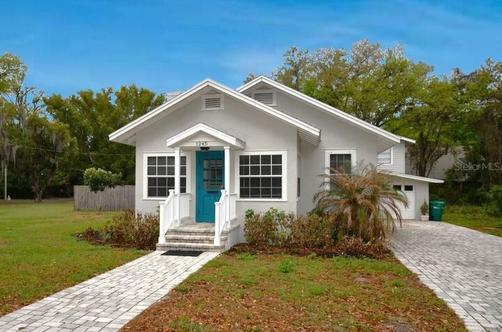 Property Photo: 1245 N Alexander Street FL 32757