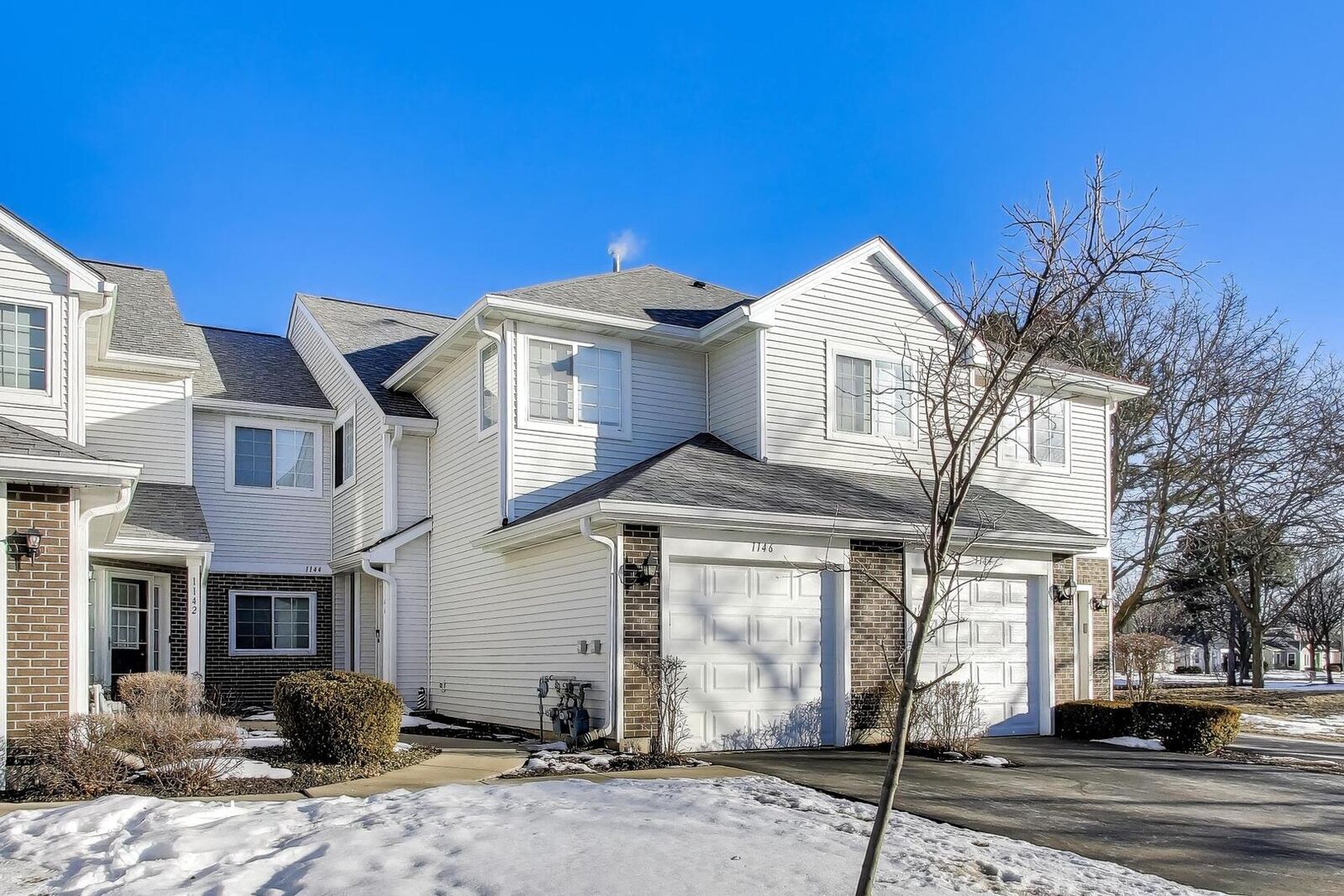 Property Photo:  1144 E Cambria North Lane  IL 60148 