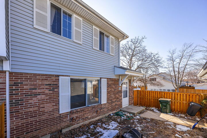 Property Photo:  1 Scarlet Hawthorne Court  IL 60517 