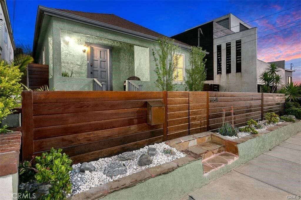 Property Photo: 654 8th Street CA 90254