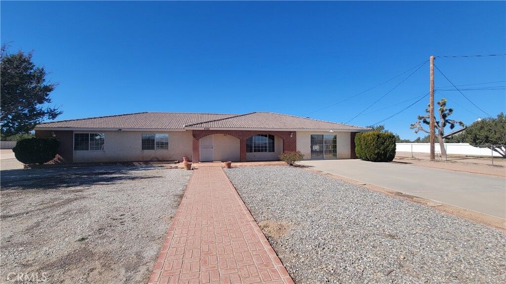 Property Photo:  8756 Oakwood Avenue  CA 92345 