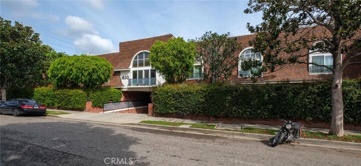 Property Photo: 1830 Kelton Avenue 5 CA 90025