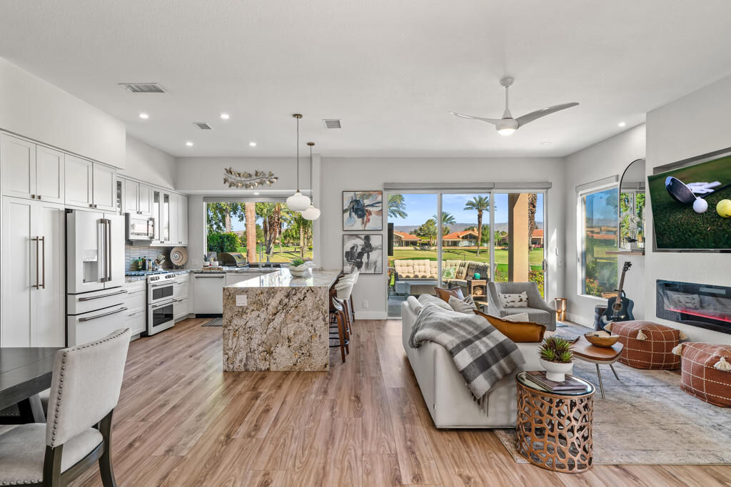 Property Photo: 52 Hilton Head Drive CA 92270