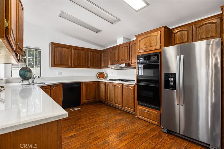 Property Photo:  38262 Via Oruga  CA 92563 