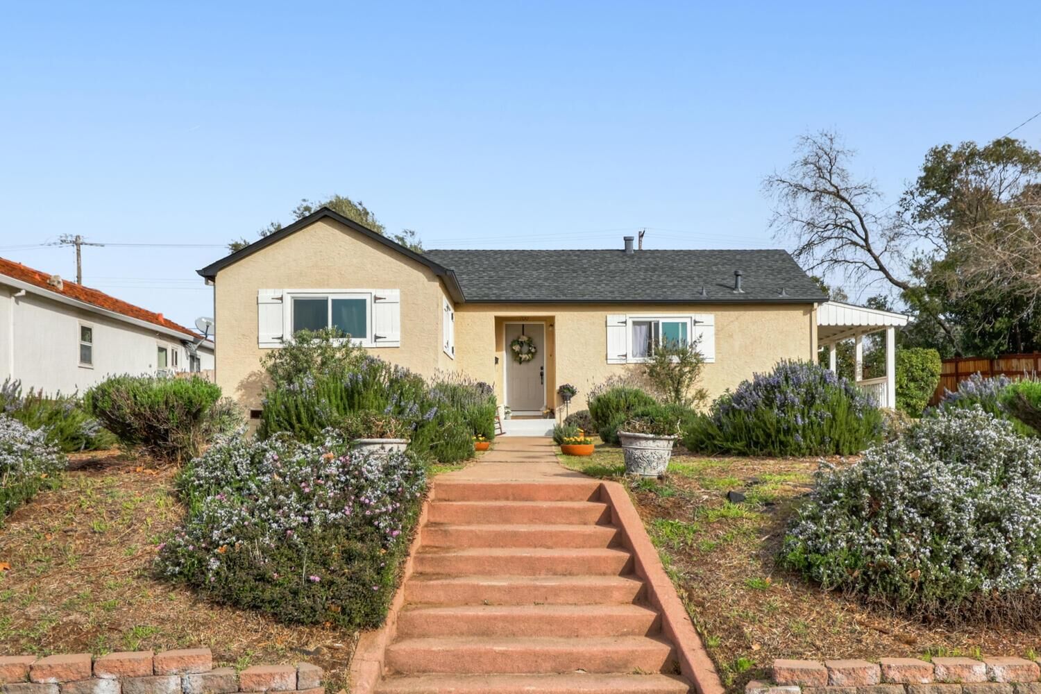 Property Photo:  700 Elefa Street  CA 95678 
