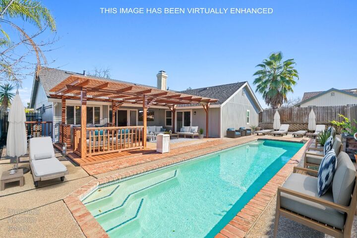 Property Photo:  1333 Stonebridge Way  CA 95661 