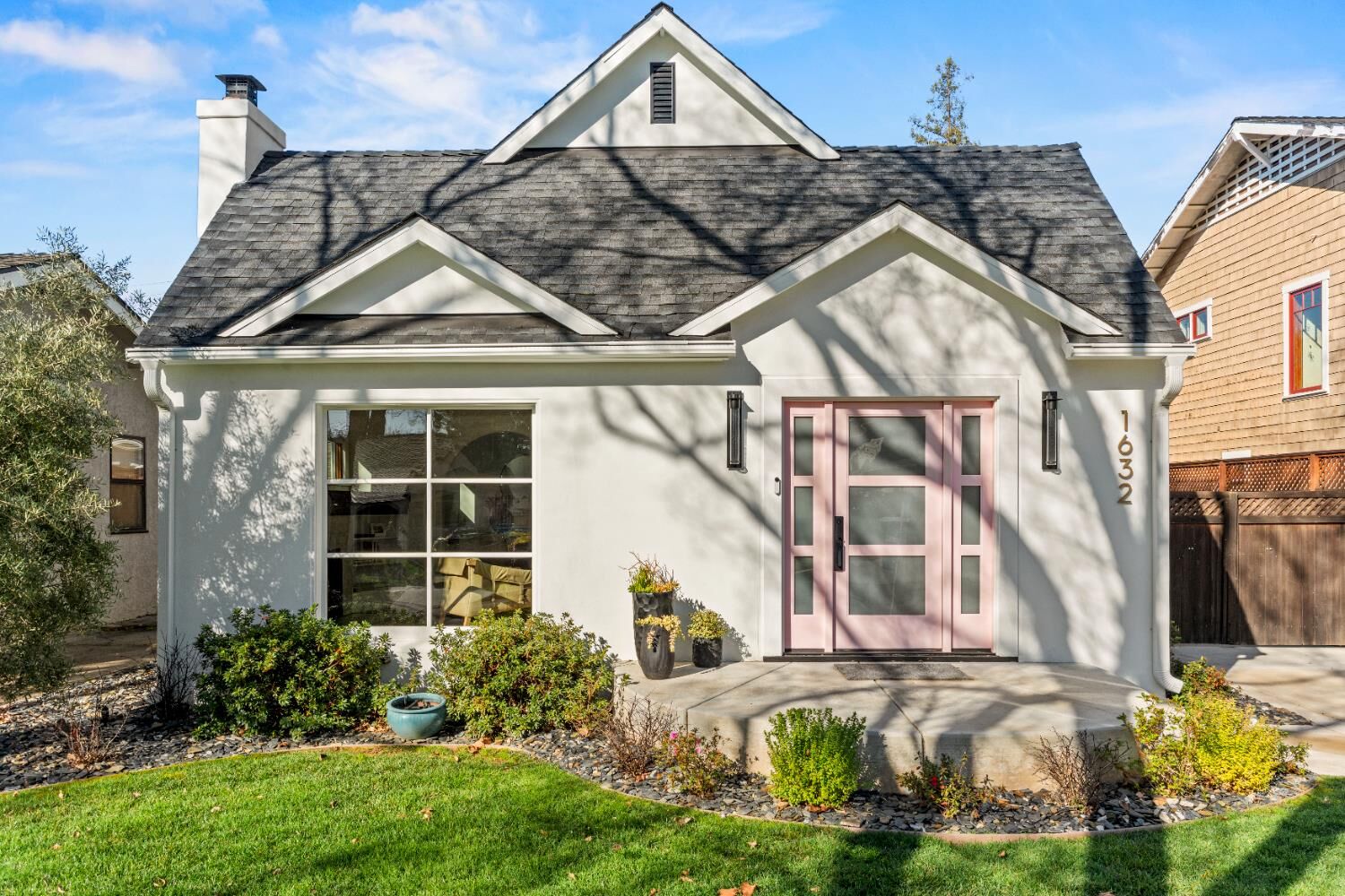 Property Photo:  1632 37th Street  CA 95816 