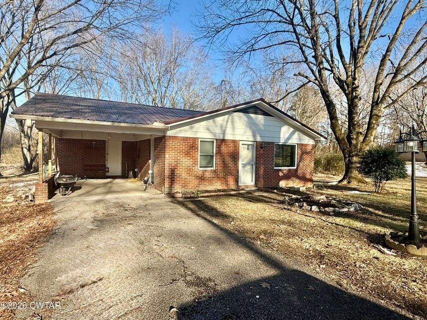 Property Photo: 140 Peggy Ln TN 38220
