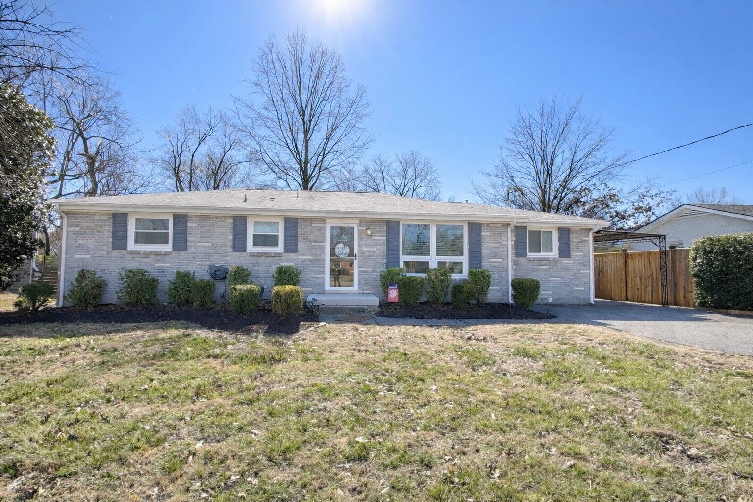 Property Photo: 303 Garrett Dr TN 37211