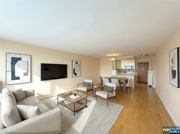 Property Photo:  770 Anderson Avenue 2G  NJ 07010 