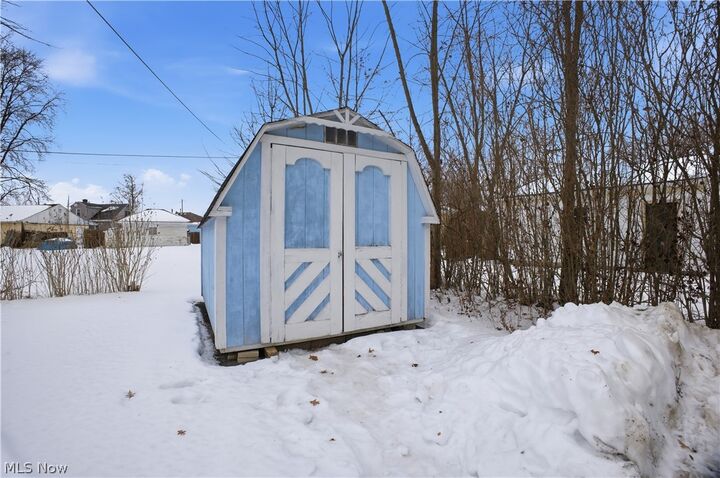 Property Photo:  1226 Kenmore Avenue SE  OH 44484 