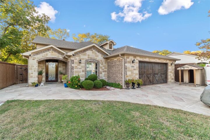 Property Photo: 1006 Manning Street TX 75051