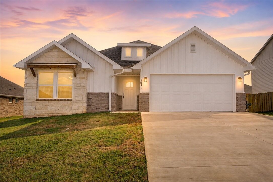 Property Photo:  5031 Elk Valley Avenue  AR 72762 