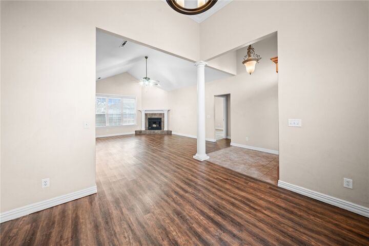 Property Photo:  2603 SW 8th Street  AR 72712 