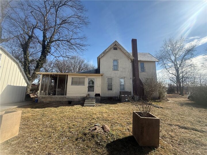 Property Photo:  1455 Main Street  AR 72761 