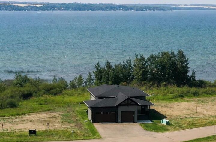 10 Twin Rose Court — photo 1