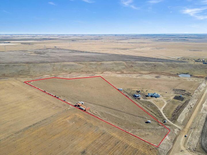 Property Photo: 292090 Twp Rd 290 AB T0M 0S0