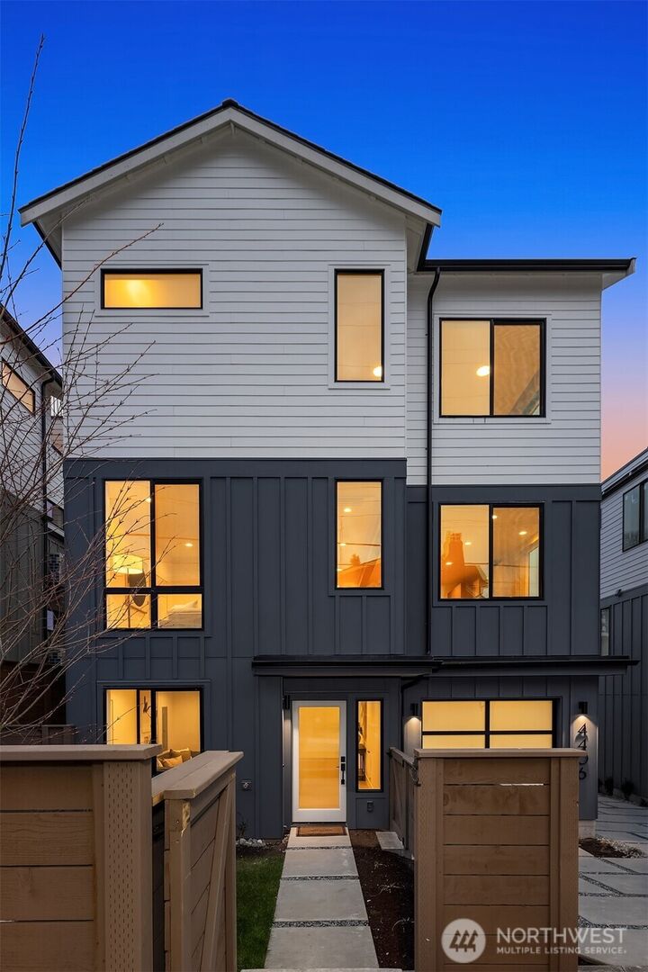 Property Photo:  4406  1st Avenue NE  WA 98105 