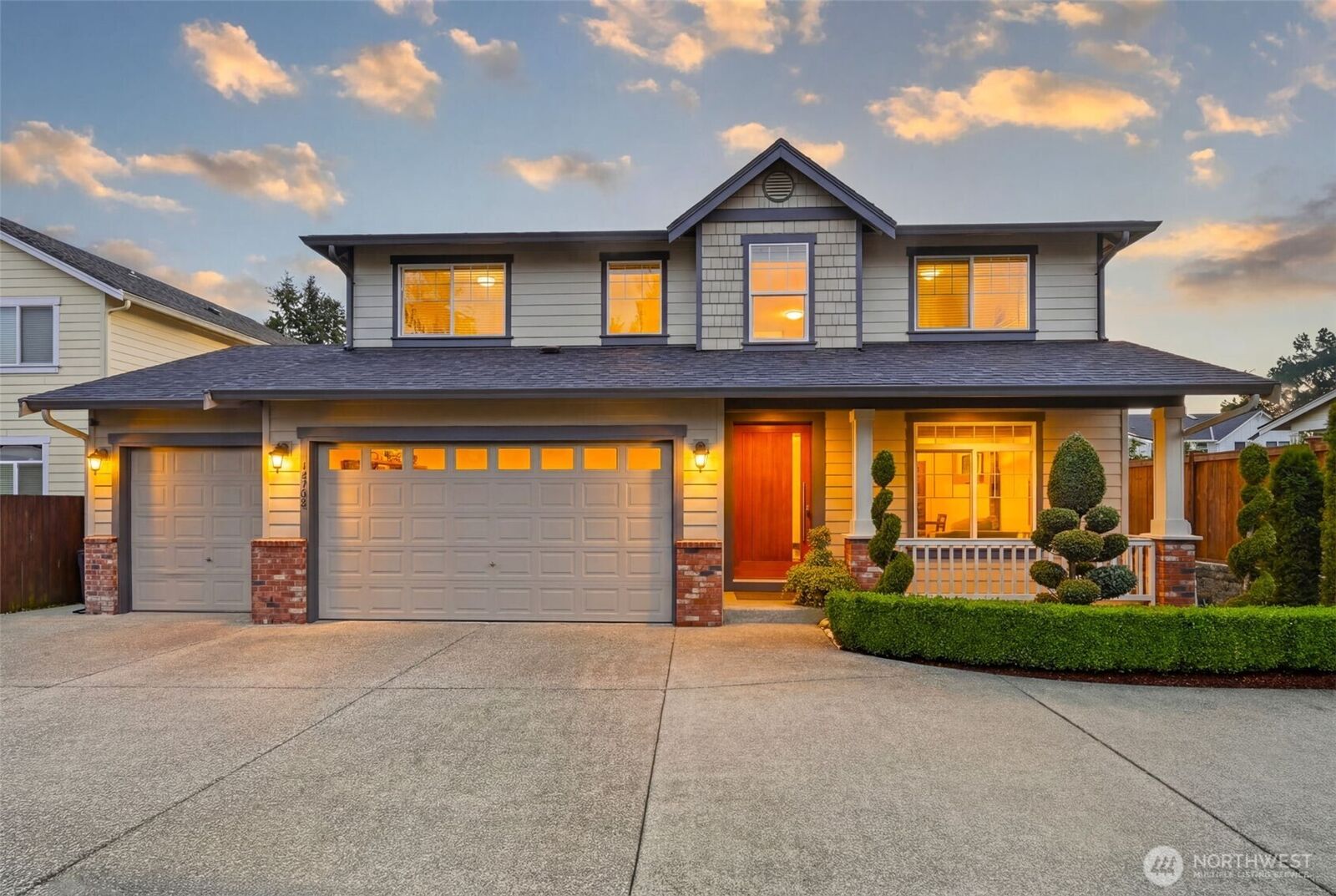 Property Photo:  14702  Meridian Drive SE  WA 98087 