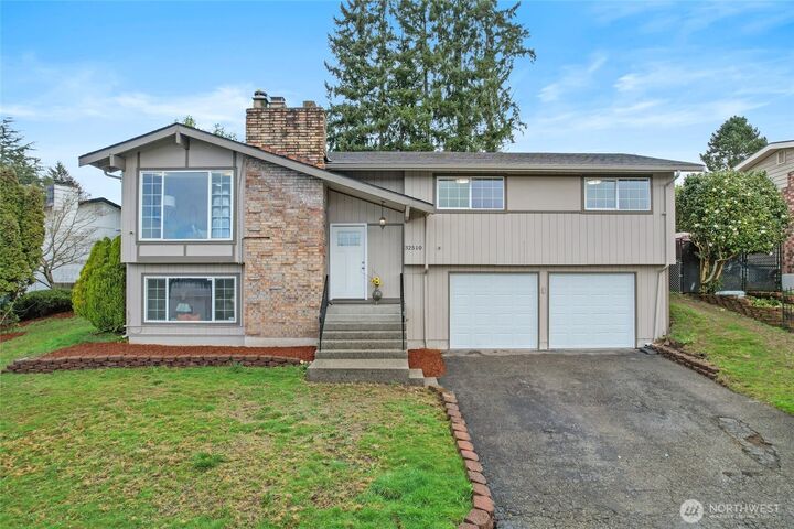 Property Photo:  32510  23rd Avenue SW  WA 98023 