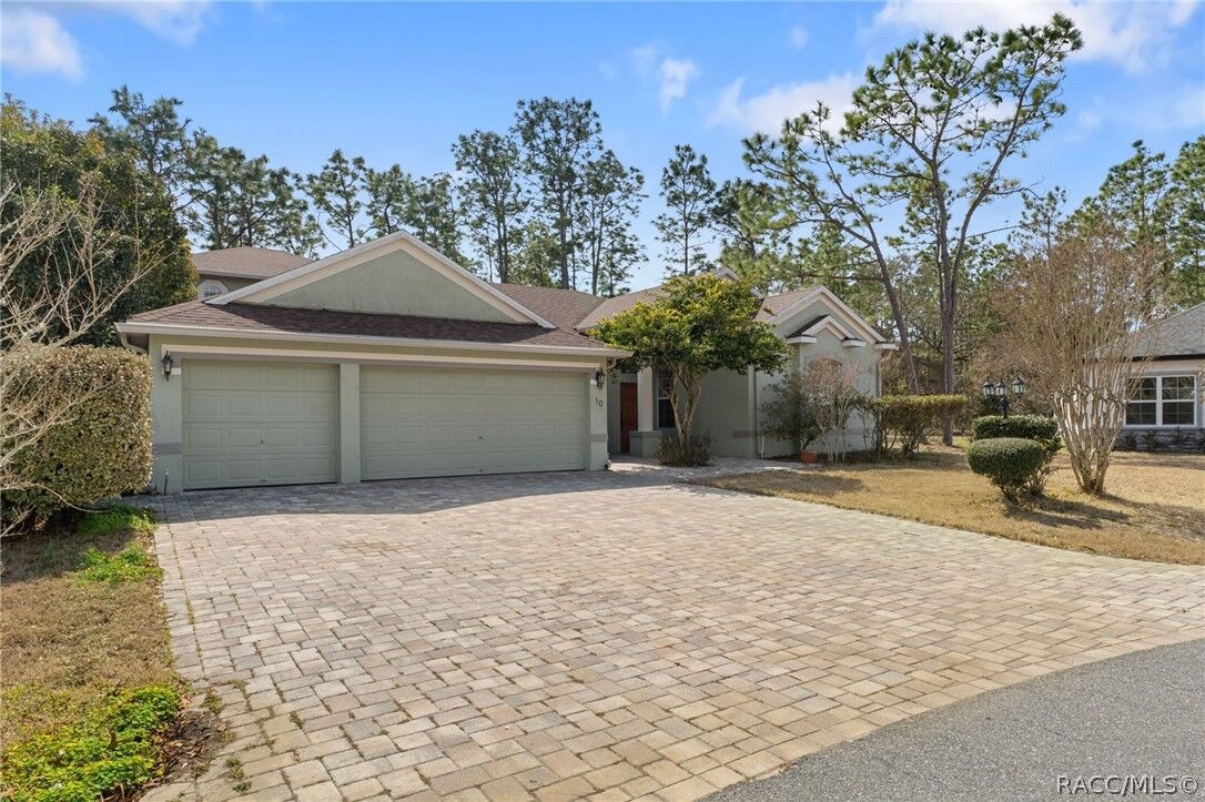Property Photo:  10 Boxleaf Court S  FL 34446 