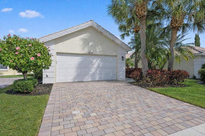 Property Photo: 8049 Nevis Place FL 33414
