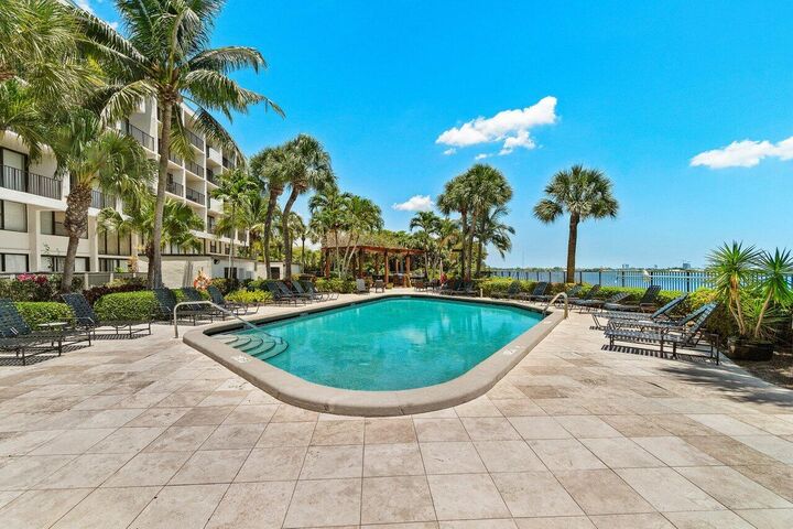 Property Photo:  1830 Embassy Drive 121  FL 33401 